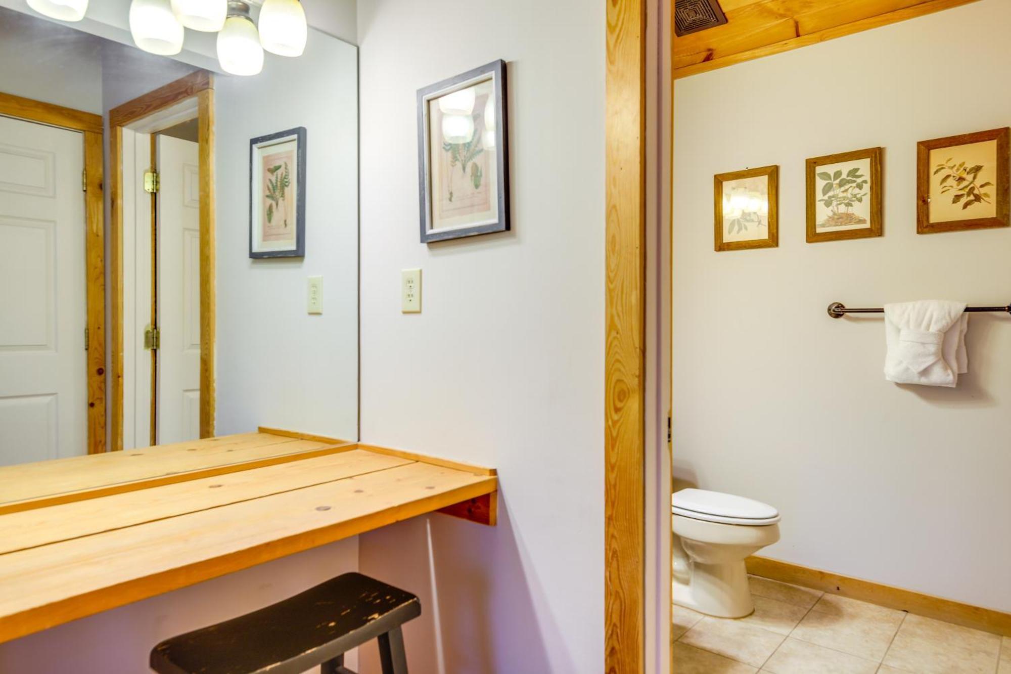 Вілла Pet-Friendly Gatlinburg Retreat With Hot Tub! Екстер'єр фото