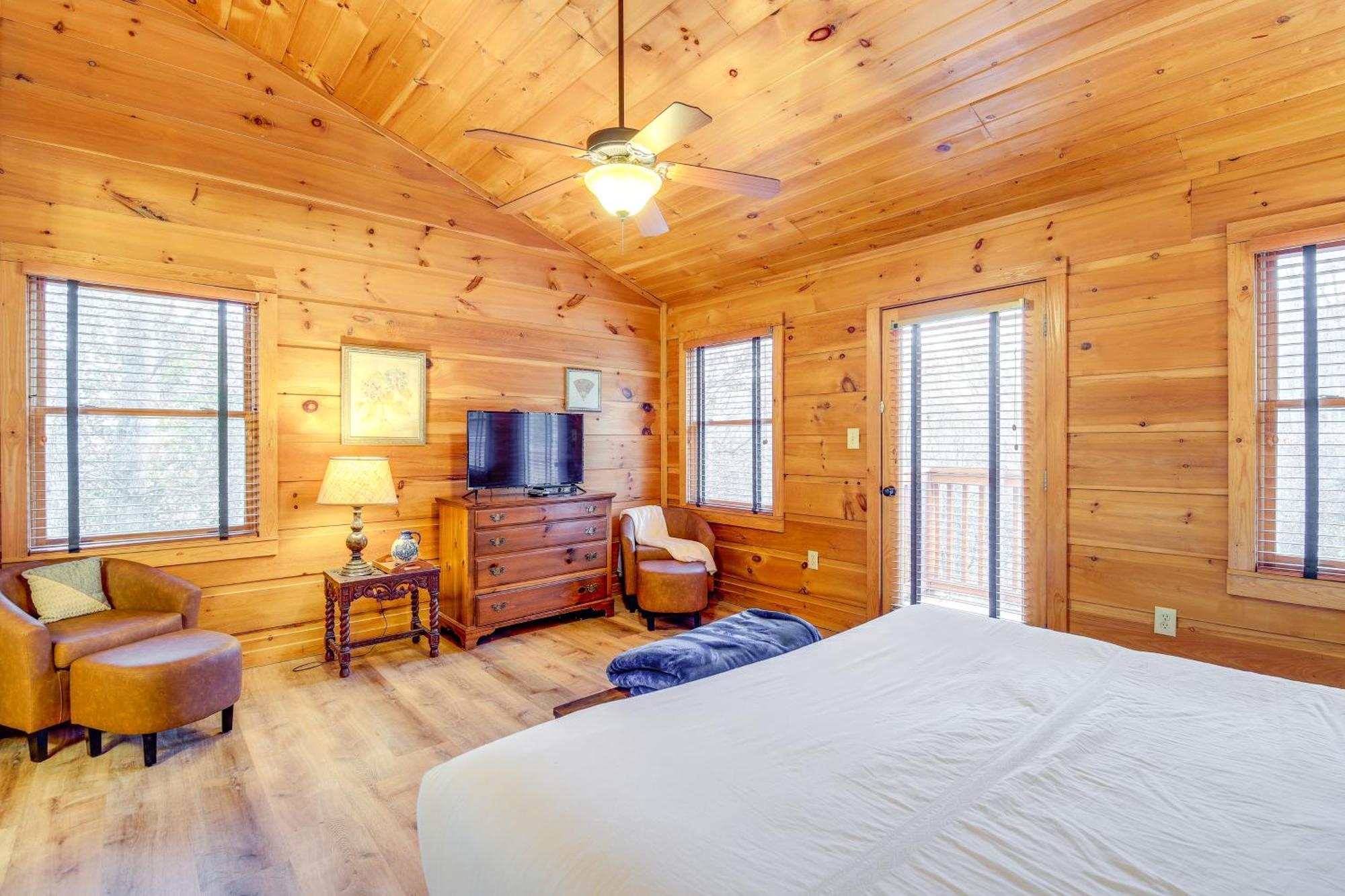 Вілла Pet-Friendly Gatlinburg Retreat With Hot Tub! Екстер'єр фото