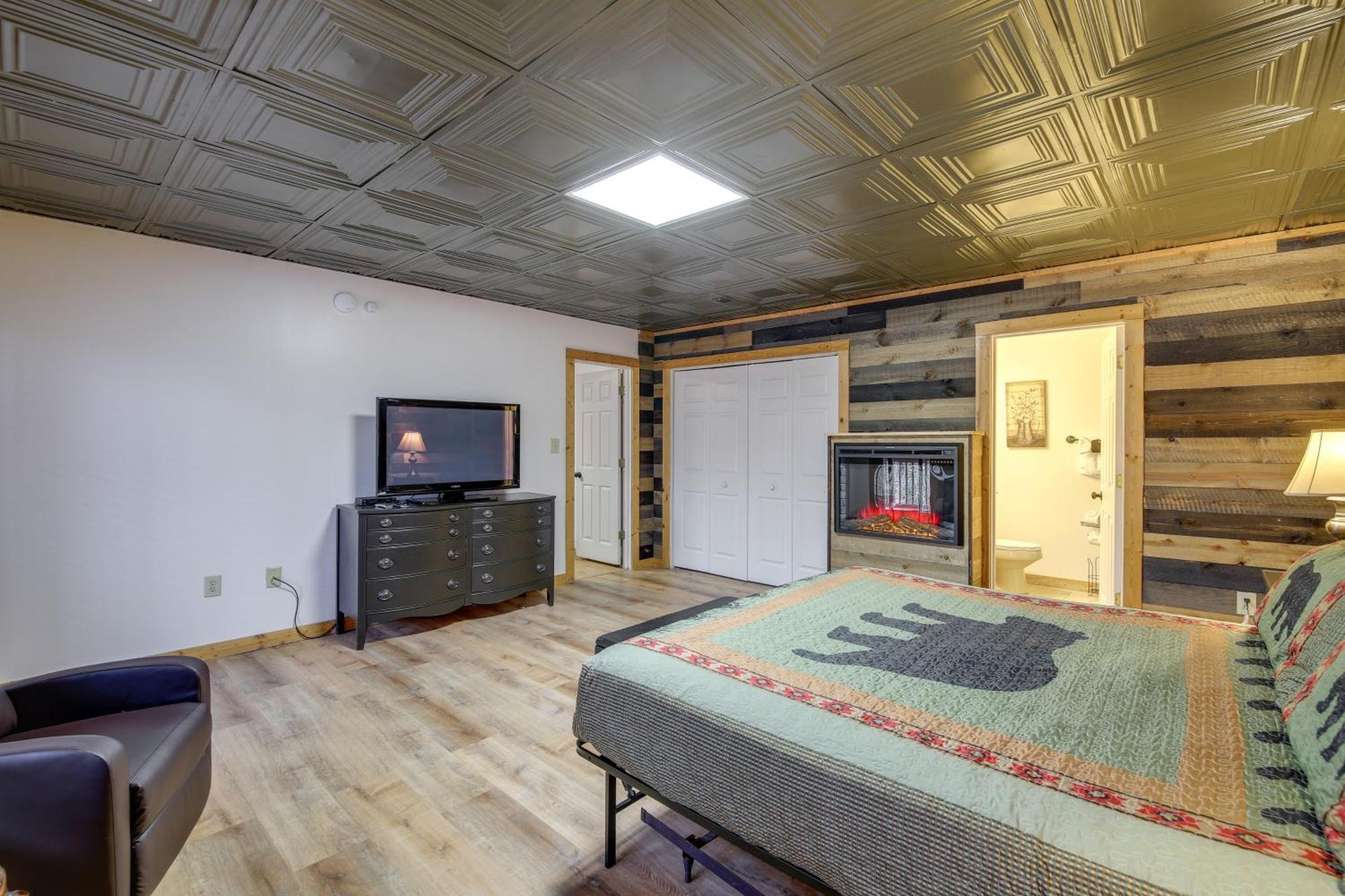 Вілла Pet-Friendly Gatlinburg Retreat With Hot Tub! Екстер'єр фото