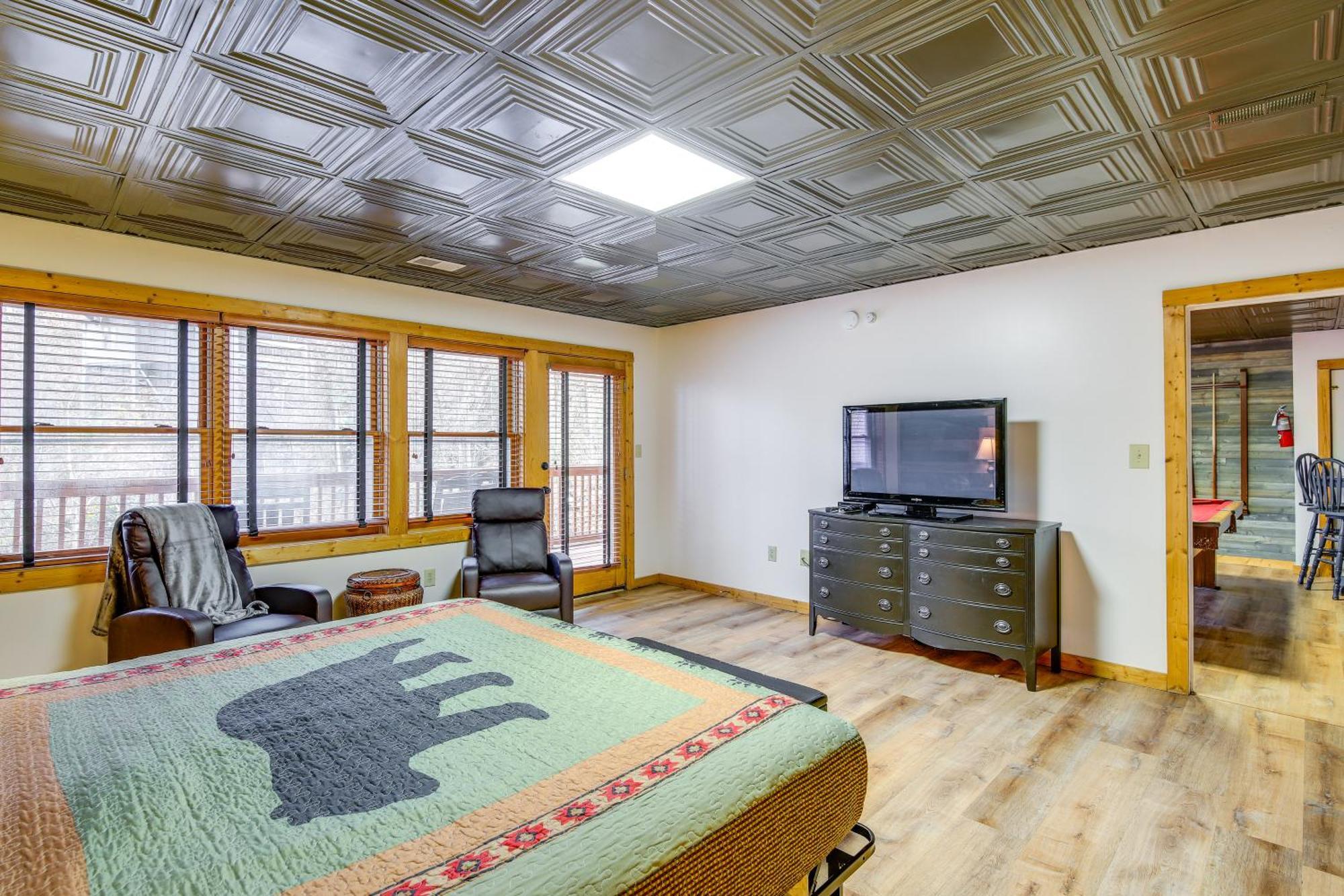 Вілла Pet-Friendly Gatlinburg Retreat With Hot Tub! Екстер'єр фото