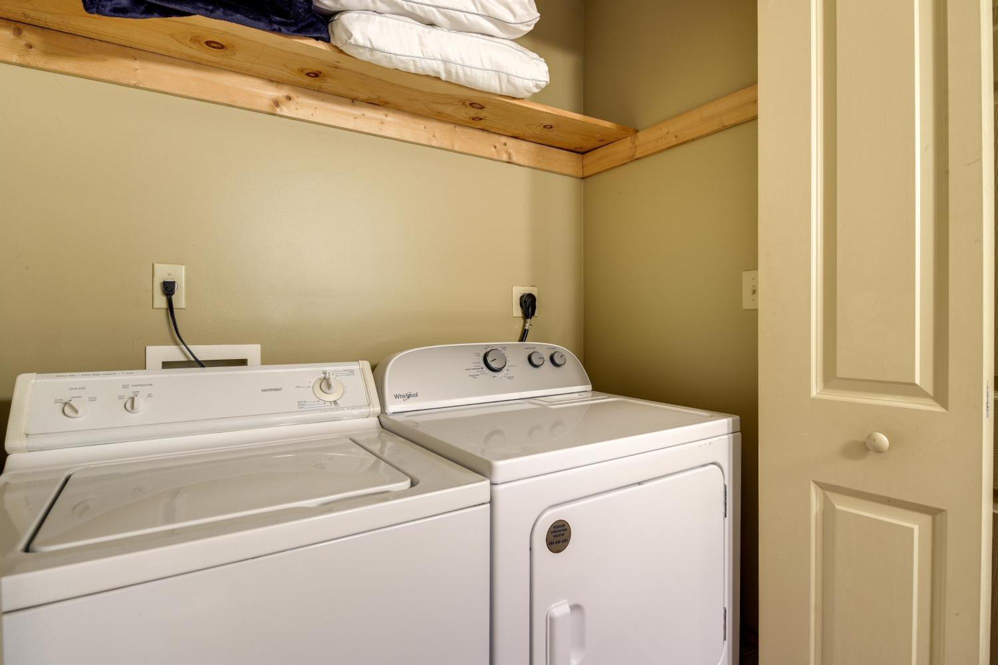 Вілла Pet-Friendly Gatlinburg Retreat With Hot Tub! Екстер'єр фото