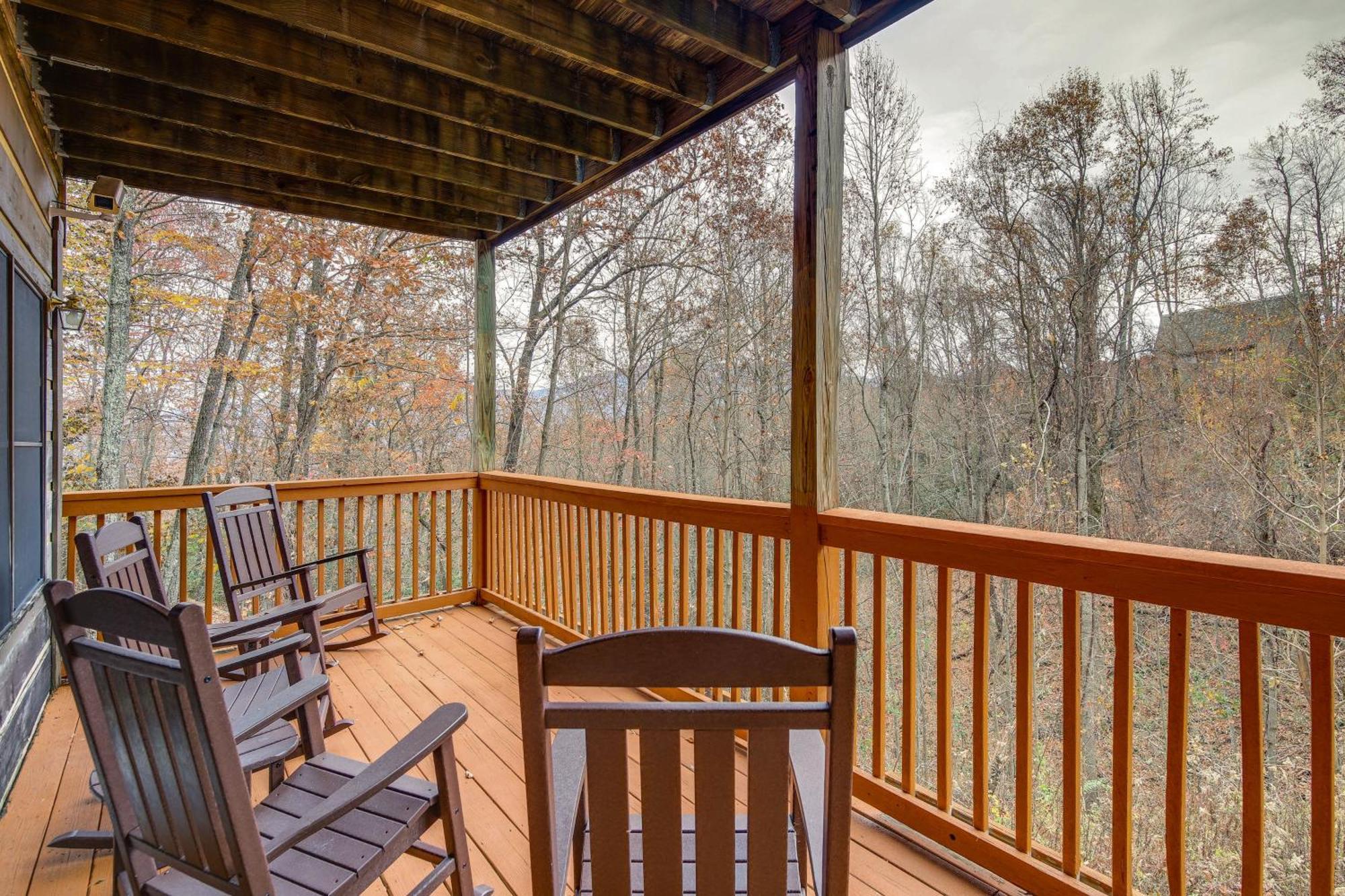 Вілла Pet-Friendly Gatlinburg Retreat With Hot Tub! Екстер'єр фото