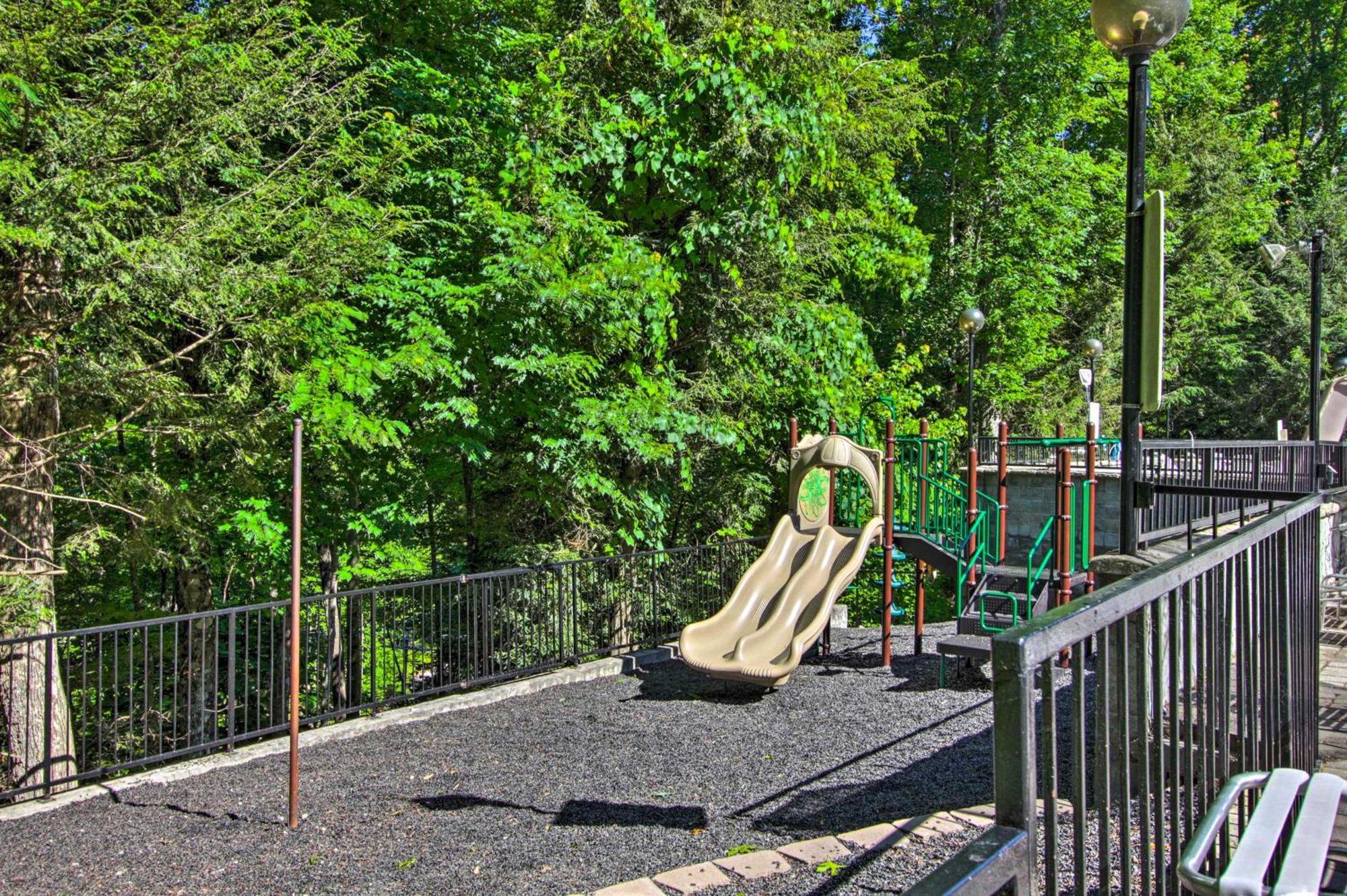 Вілла Pet-Friendly Gatlinburg Retreat With Hot Tub! Екстер'єр фото