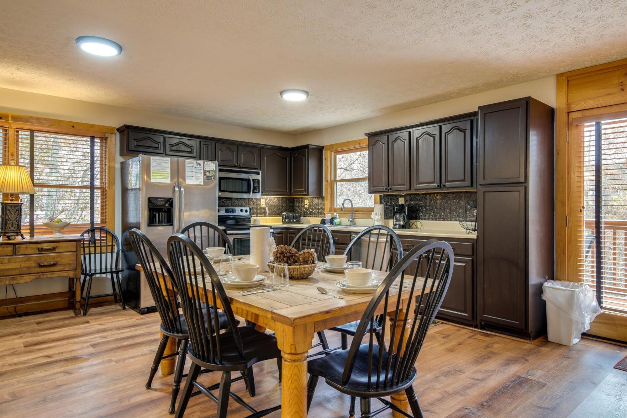 Вілла Pet-Friendly Gatlinburg Retreat With Hot Tub! Екстер'єр фото