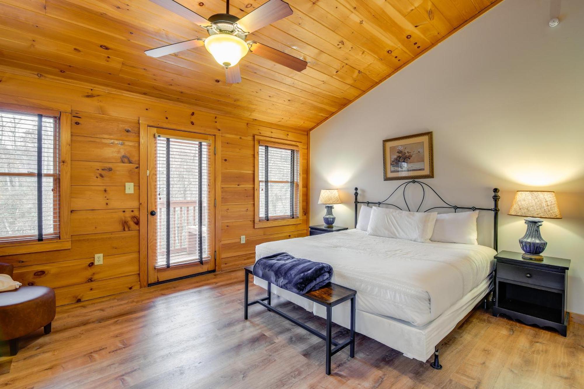 Вілла Pet-Friendly Gatlinburg Retreat With Hot Tub! Екстер'єр фото