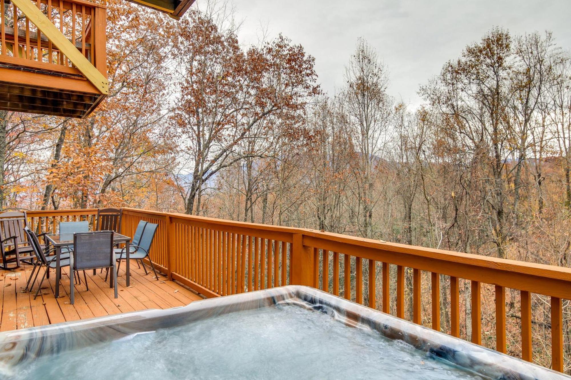 Вілла Pet-Friendly Gatlinburg Retreat With Hot Tub! Екстер'єр фото